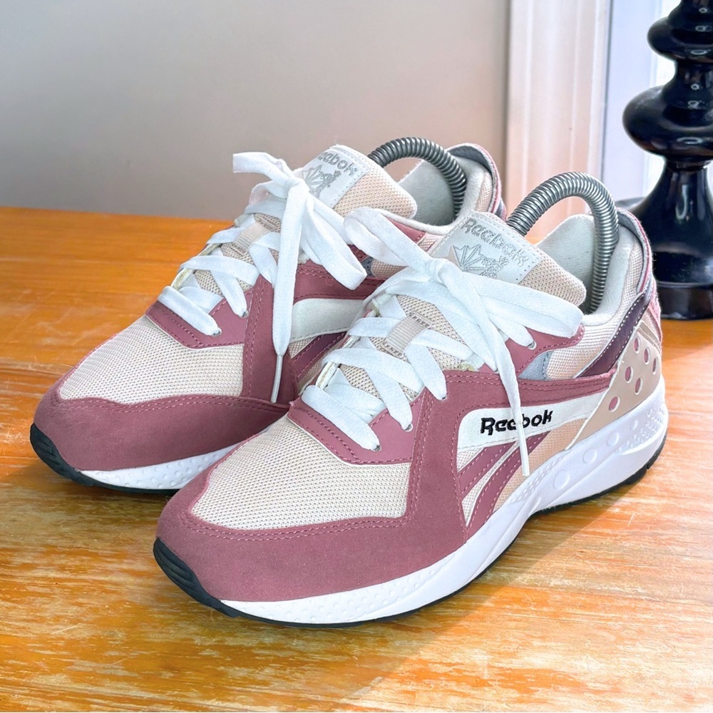 Reebok Classic Pyro Women’s Sneaker